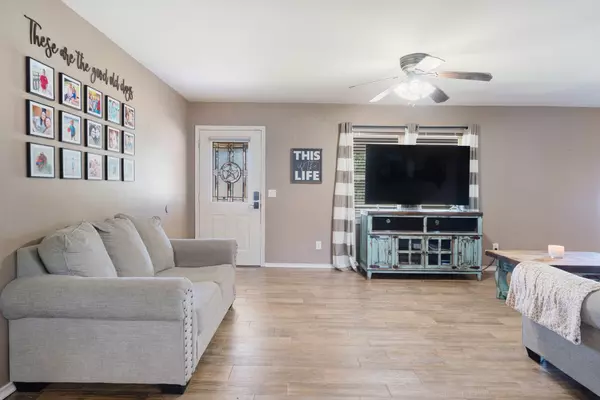 Bogata, TX 75417,115 Brooks DR