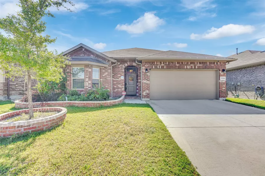 1120 Gillespie DR, Fort Worth, TX 76247