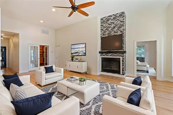 Mabank, TX 75156,129 Little River BND