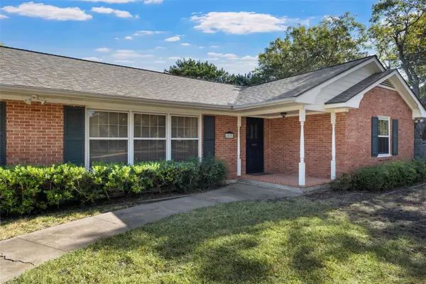 Waco, TX 76710,4825 Hillcrest DR