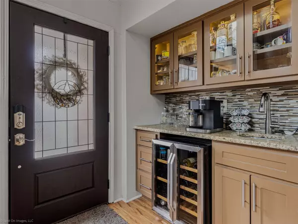 Irving, TX 75063,700 Silverstone LN