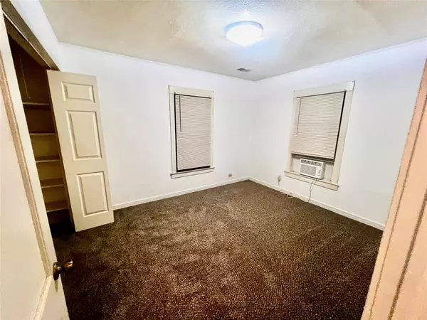 Gainesville, TX 76240,1805 Mill ST