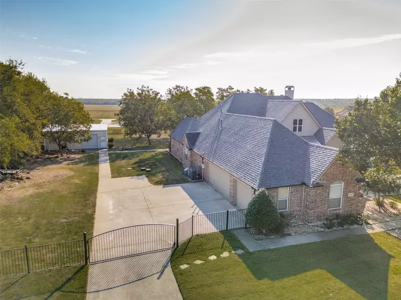 6734 Oak Hill LN, Celina, TX 75009