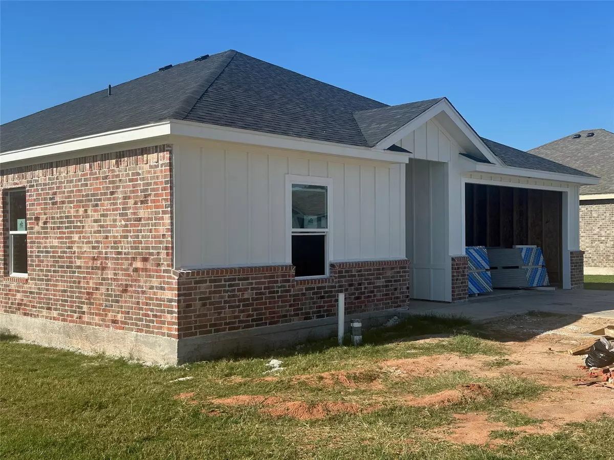 Clyde, TX 79510,108 Shallow Water CT