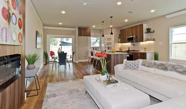 717 Sunset AVE, Dallas, TX 75208