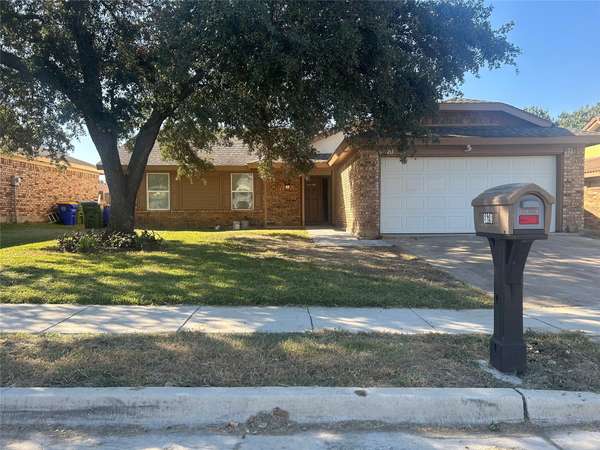 6620 moss LN, Watauga, TX 76148