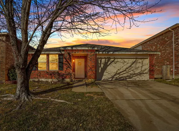 1713 Baxter Springs DR, Fort Worth, TX 76247