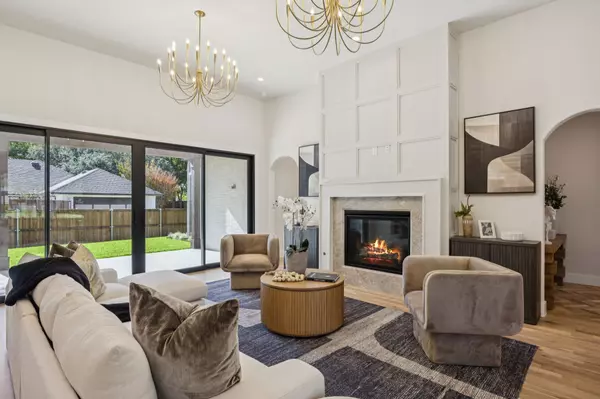 Dallas, TX 75248,6619 Robin Willow CT