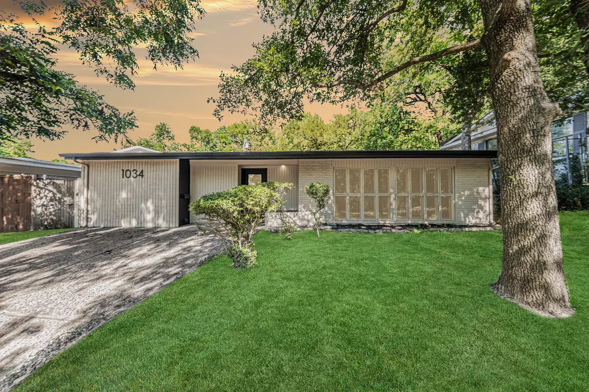 Dallas, TX 75218,1034 Tipperary DR