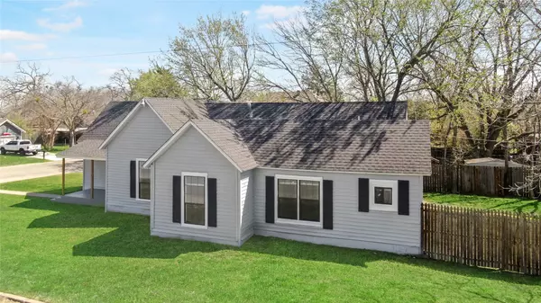 Denison, TX 75020,830 W Bond ST