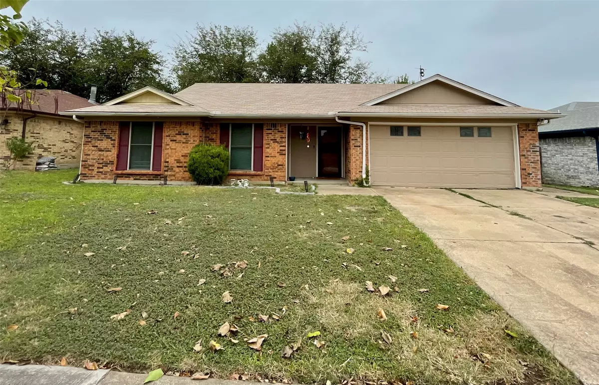 Saginaw, TX 76179,548 N Park DR