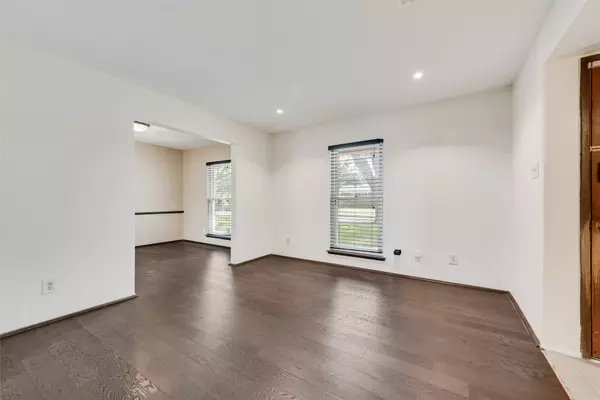 Dallas, TX 75228,8515 Baumgarten DR