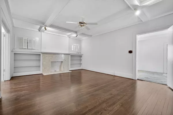 Mineral Wells, TX 76067,916 E Hubbard ST