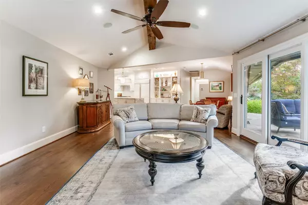 Richardson, TX 75080,804 Saint Lukes DR