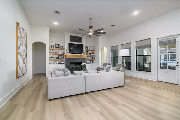 Shreveport, LA 71106,10920 Whispring Path Drive