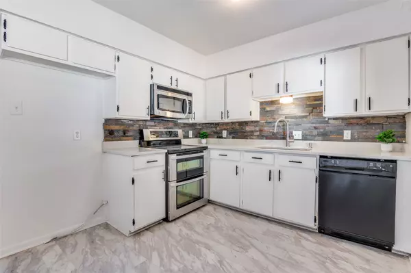 Seagoville, TX 75159,823 Ross LN