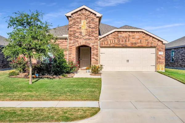 2208 Heaton ST, Forney, TX 75126