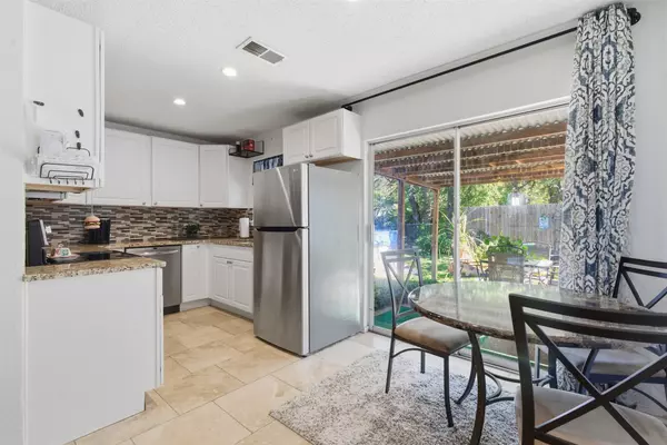 405 Mustang TRL, Granbury, TX 76049