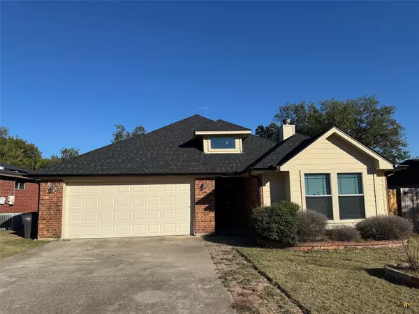 6611 Rockdale RD, Fort Worth, TX 76134