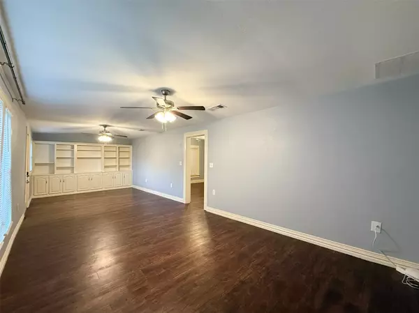 Denton, TX 76201,211 Second ST