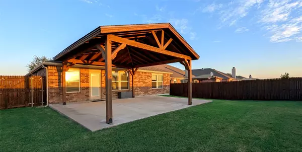 Little Elm, TX 75068,704 Rivers Creek LN