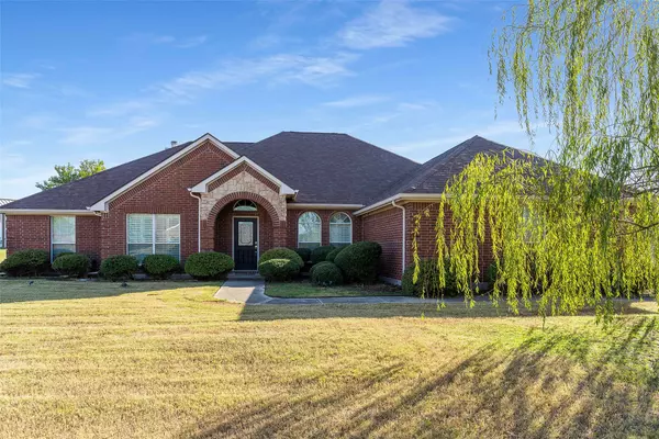 2605 Pin Oak LN, St Paul, TX 75098