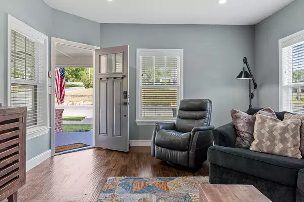 Weatherford, TX 76086,607 S Alamo ST