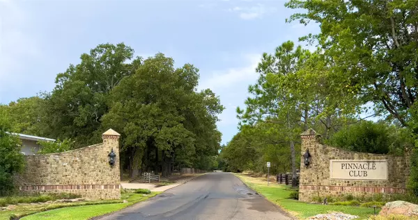 Mabank, TX 75156,223 Colonial DR