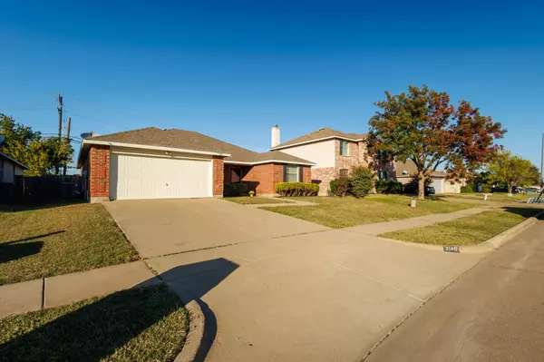 Grand Prairie, TX 75052,2140 Hacienda CT
