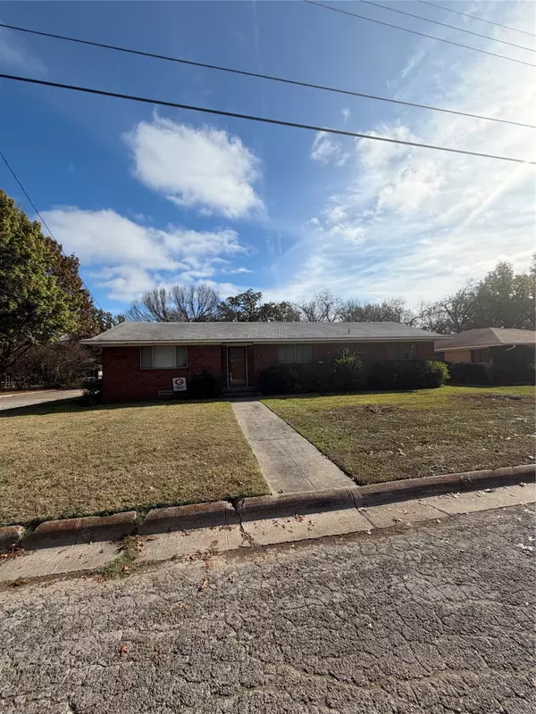502 S Chestnut ST, Gainesville, TX 76240