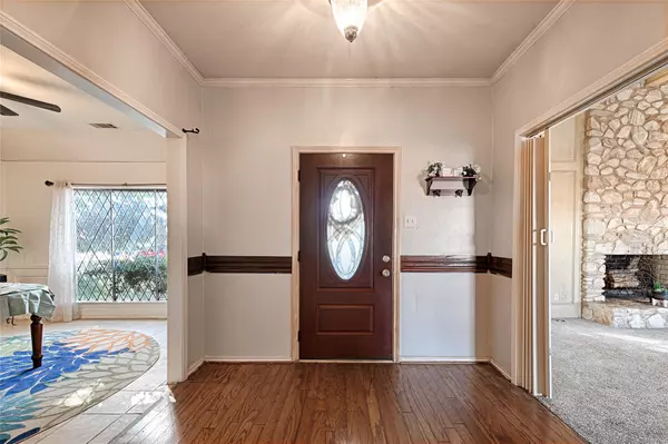 Dallas, TX 75243,9737 Burney DR