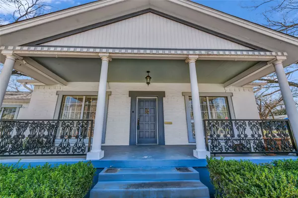 415 W Couts ST, Weatherford, TX 76086