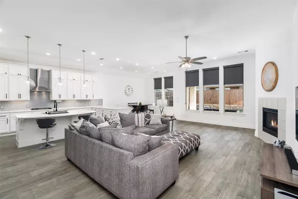 Oak Point, TX 75068,9428 Voyager VIS