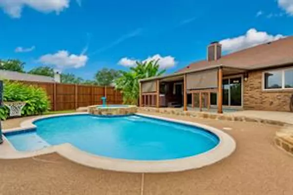 3700 Huckleberry DR, Fort Worth, TX 76137