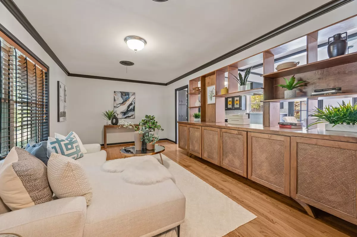 Dallas, TX 75218,11706 Cimarec ST