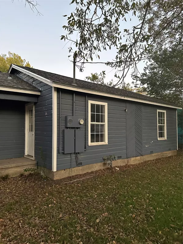 Bellmead, TX 76705,140 Lopez ST