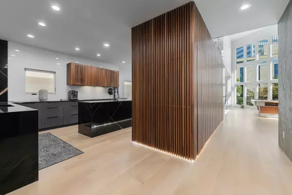 Dallas, TX 75219,3731 Gilbert AVE #3