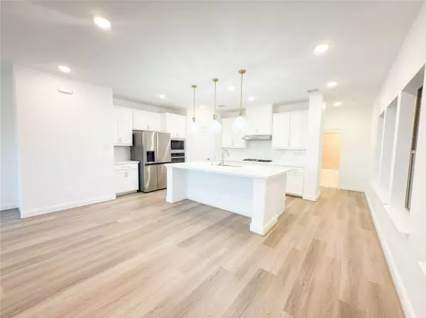 Euless, TX 76040,114 Settlers WAY