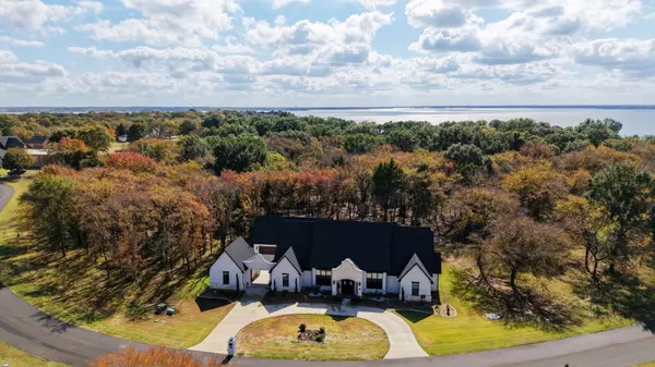 313 Cedar Creek Landing LN, Mabank, TX 75143