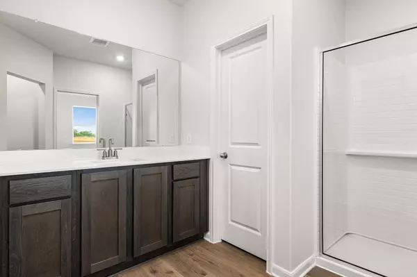 Venus, TX 76084,208 Julian Davis DR