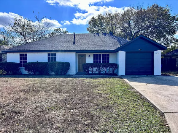 302 Monica ST, Glenn Heights, TX 75154