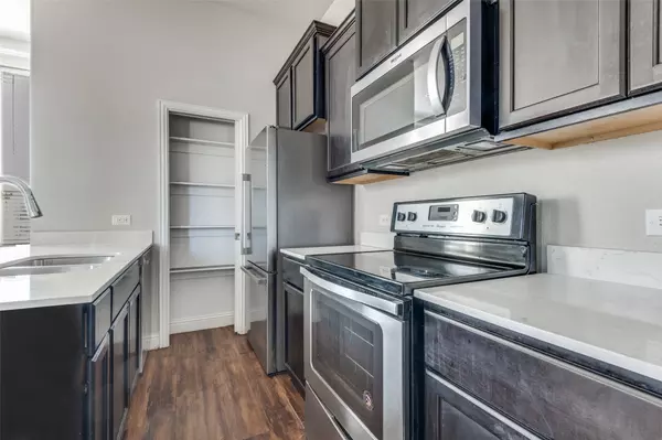 Arlington, TX 76010,1900 Bel Air DR