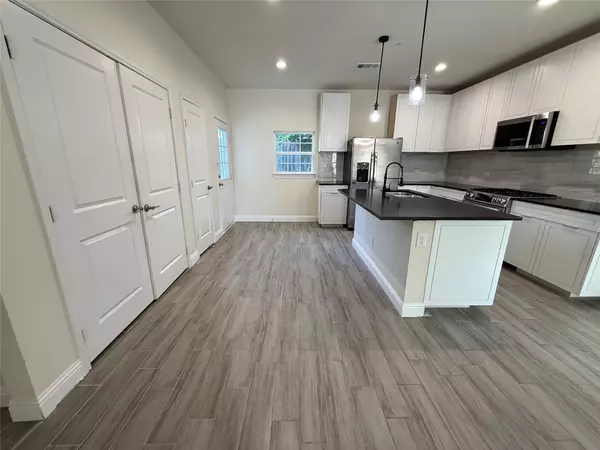 Dallas, TX 75215,2603 Pine ST