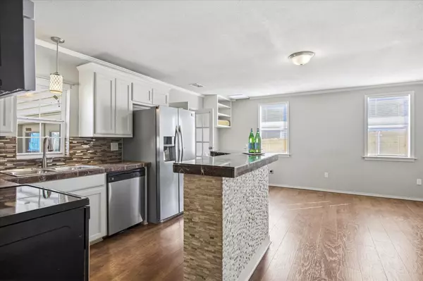 Granbury, TX 76048,2707 Austin DR