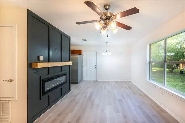 Bonham, TX 75418,714 E 12th ST