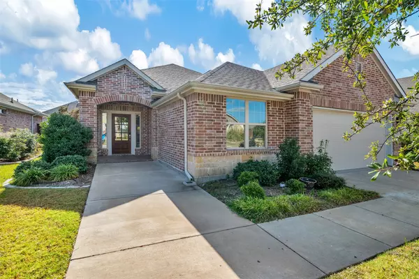 1605 Cedar Crest DR, Forney, TX 75126
