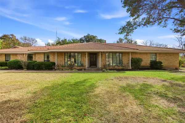 Duncanville, TX 75137,1106 S Greenstone LN