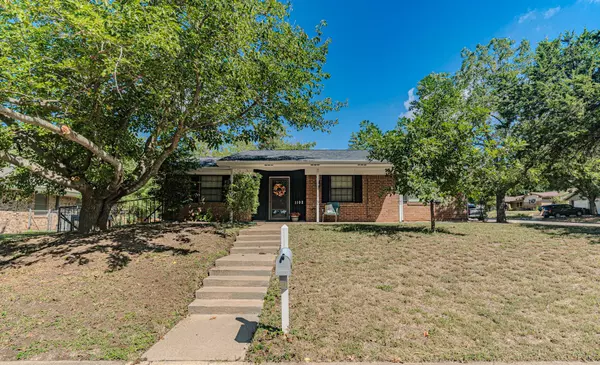1102 Julie ST, Weatherford, TX 76086