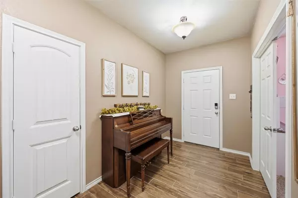 Azle, TX 76020,1401 Briarwood DR