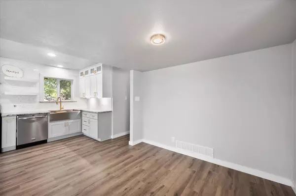 Kennedale, TX 76060,703 Timberline ST